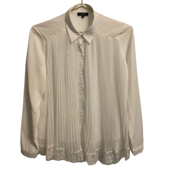 Just Noa Paris White Lace Button Down Blouse size 1 or Small - Picture 1 of 7